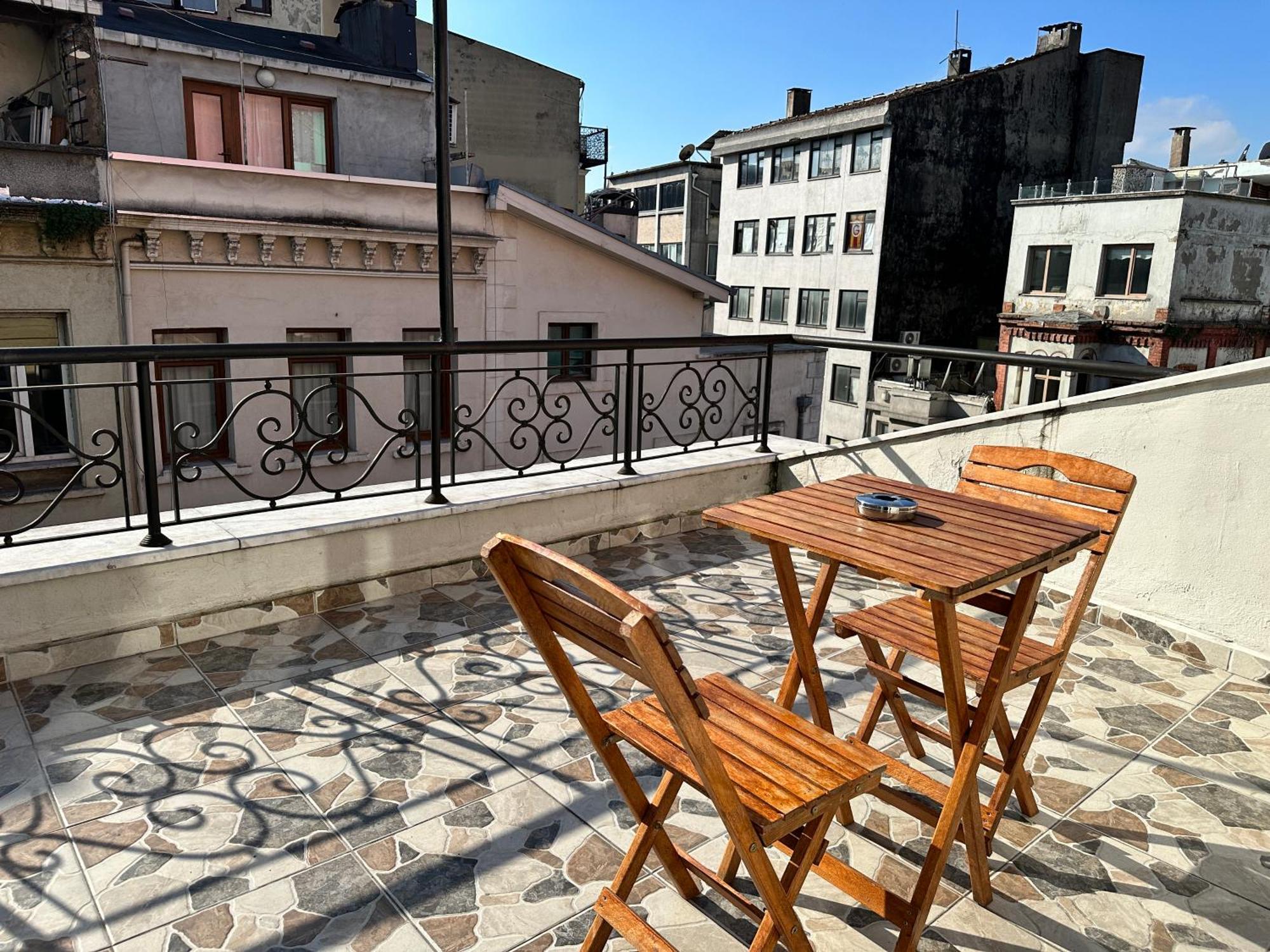 New Pera Aparthotel Istanbul Exterior photo